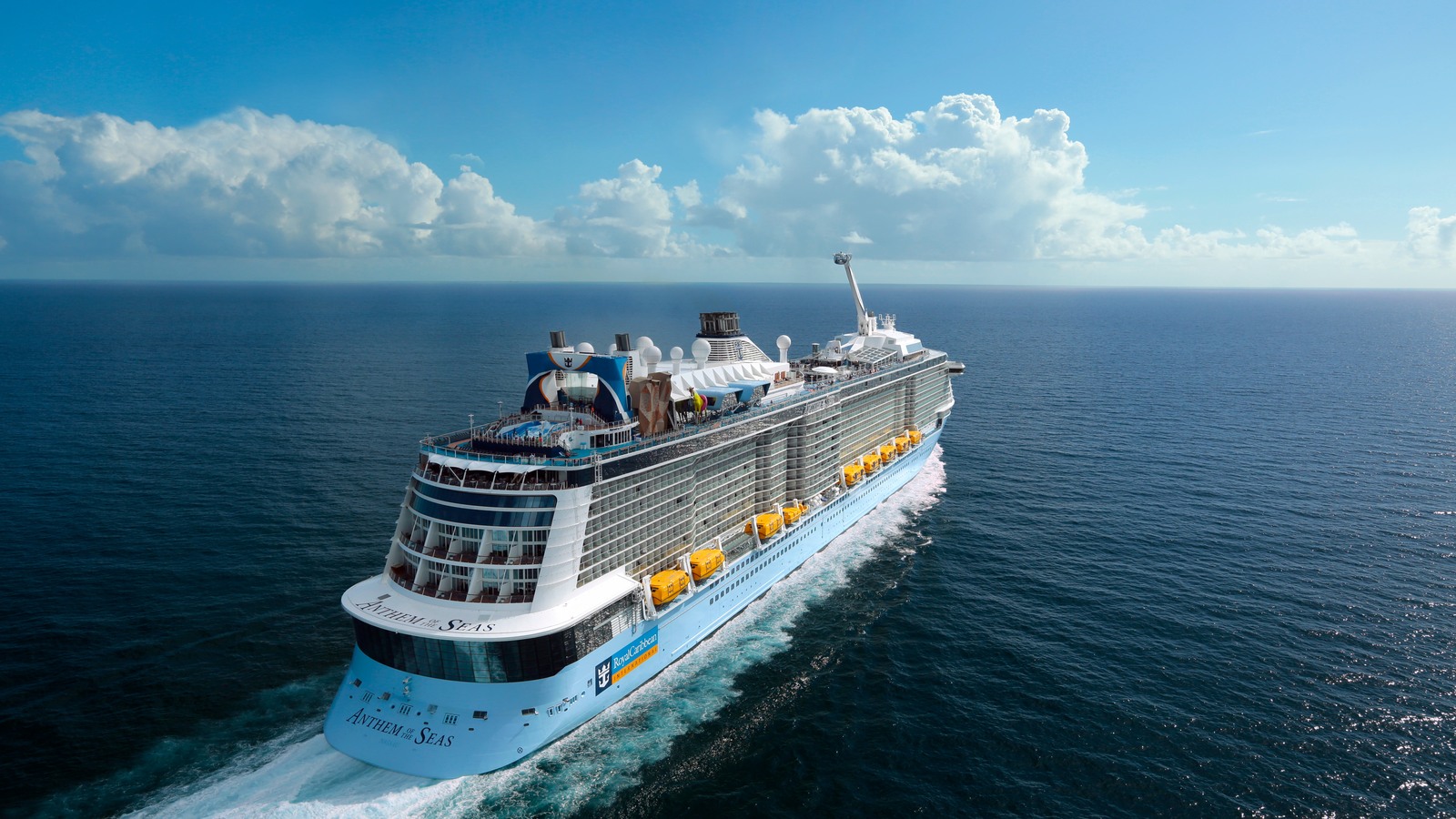 Anthem of the Seas en navigation — photographie officielle Royal Caribbean
