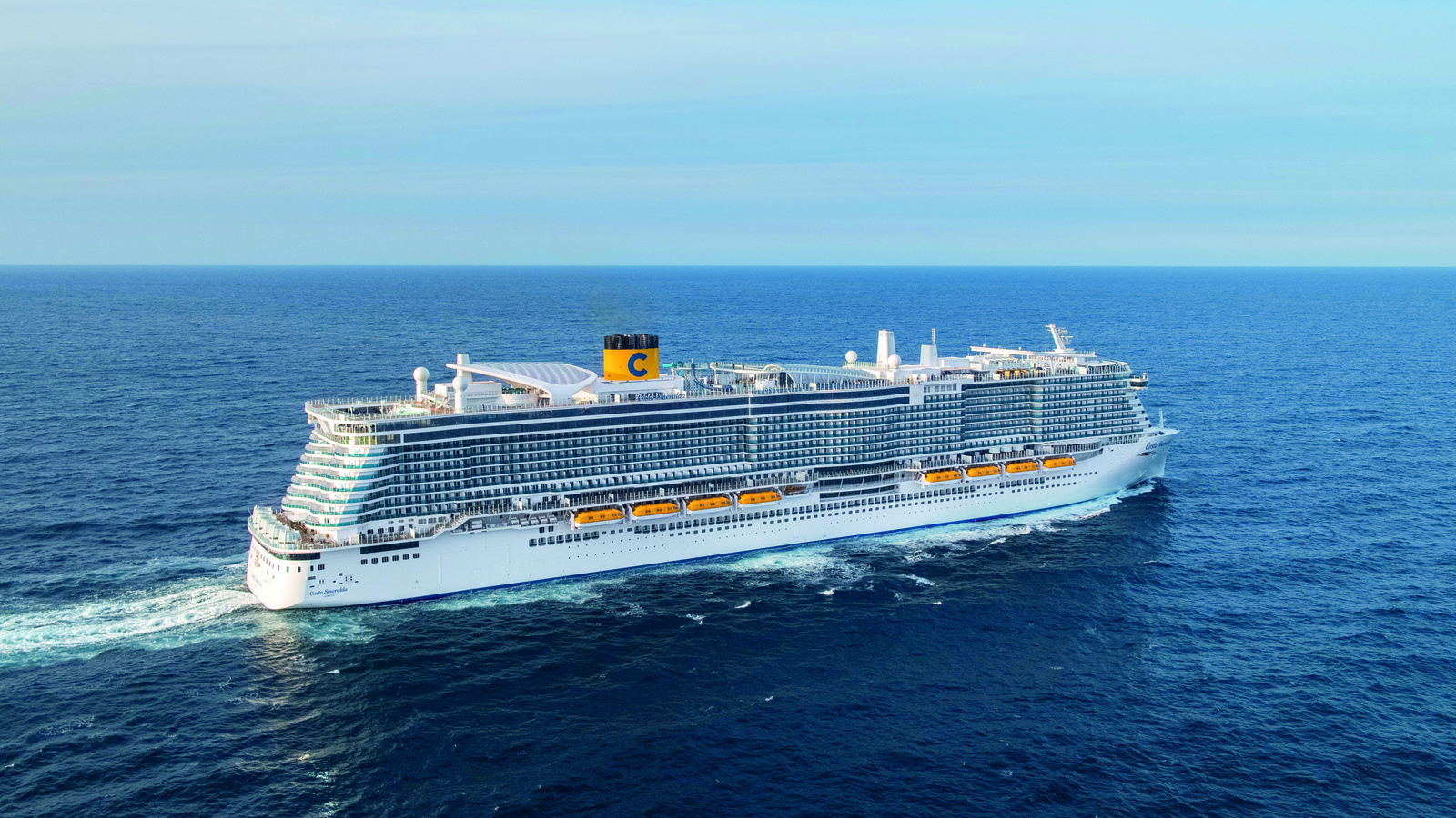 Costa Smeralda en navigation, vue aérienne officielle Costa