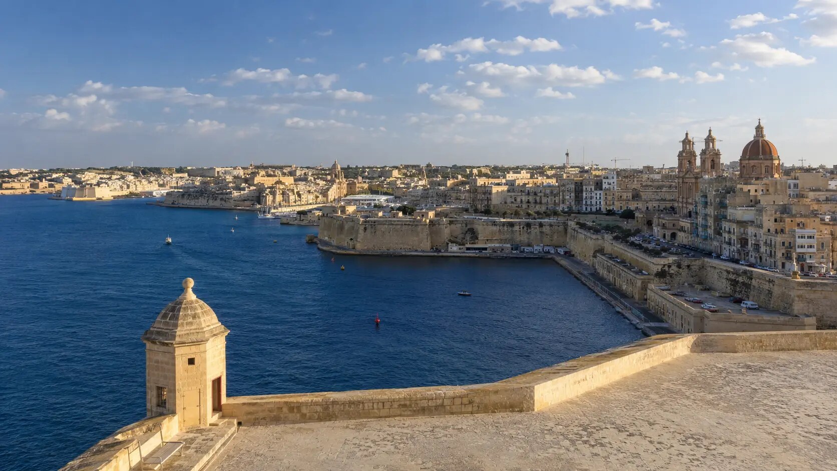 Vue panoramique du Grand Harbour et des fortifications de La Valette à Malte