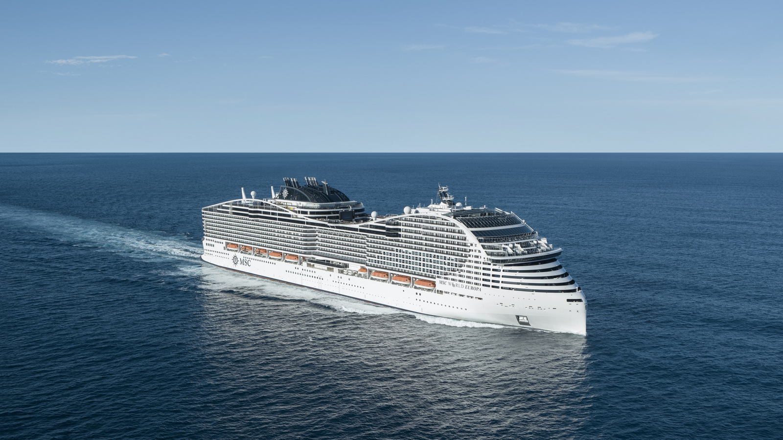 MSC World Europa en navigation — photographie officielle MSC Cruises